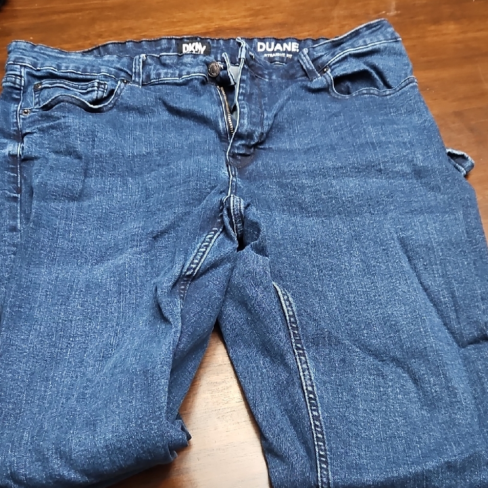 DKNY Men's Dark Blue Relaxed Jeans